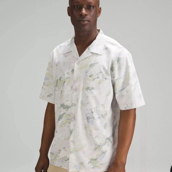 lululemon athletica Other - Lululemon Men’s Airing Easy Collar Short Sleeve Size XXL Variegated Bloom